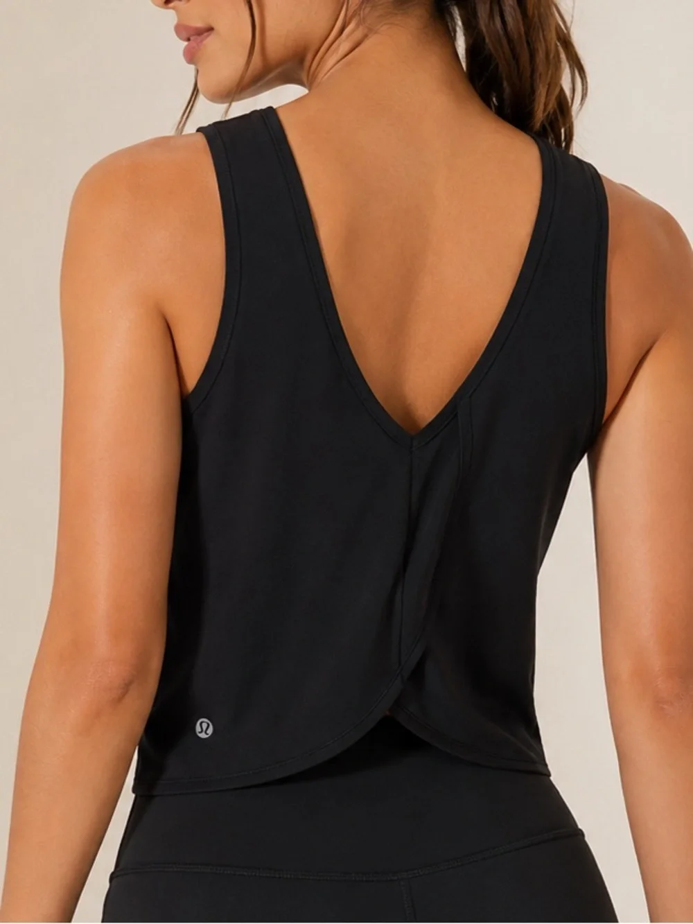 Lululemon black athletic cropped tank top | 4 / XS-S